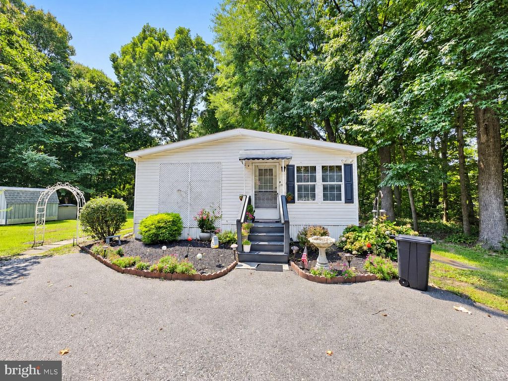 718 CARDINAL DR, WEST DEPTFORD TWP, NJ 08066 — exterior
