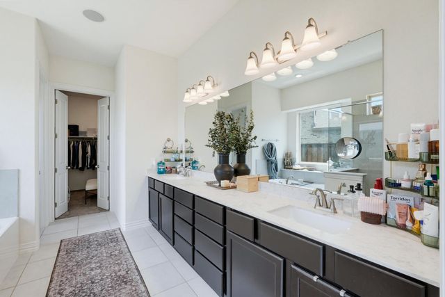 1205 Shady Fox Way, Arlington, TX 76005
