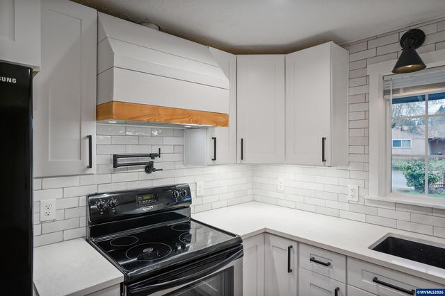 4835 Driftwood Ct NE, Salem, OR 97305