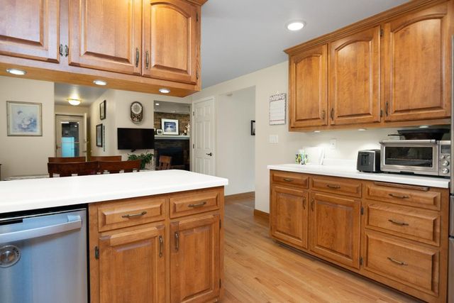 490 TYROLIAN DRIVE, Green Bay, WI 54302