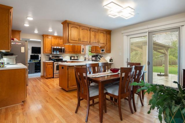 490 TYROLIAN DRIVE, Green Bay, WI 54302