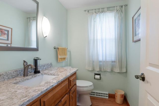 490 TYROLIAN DRIVE, Green Bay, WI 54302