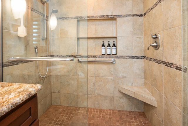 490 TYROLIAN DRIVE, Green Bay, WI 54302