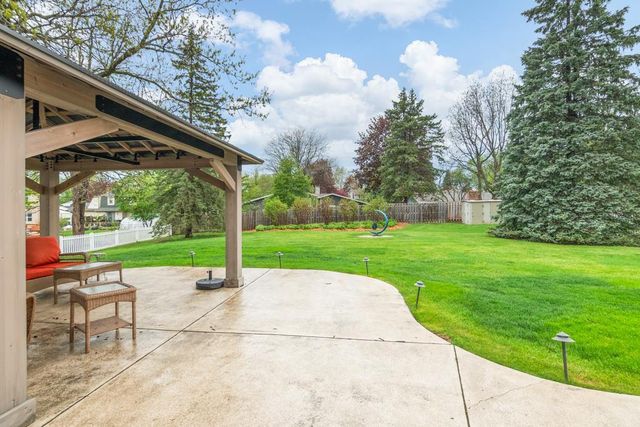490 TYROLIAN DRIVE, Green Bay, WI 54302