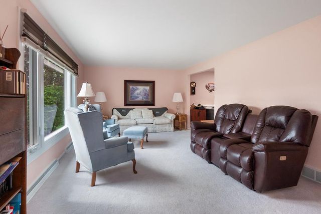 490 TYROLIAN DRIVE, Green Bay, WI 54302
