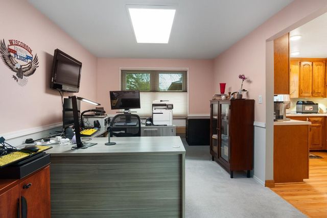 490 TYROLIAN DRIVE, Green Bay, WI 54302