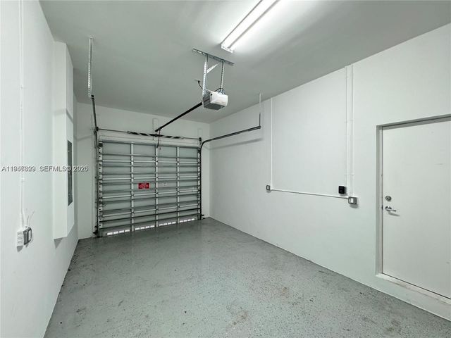 2933 SW 27th Ter, Miami, FL 33133