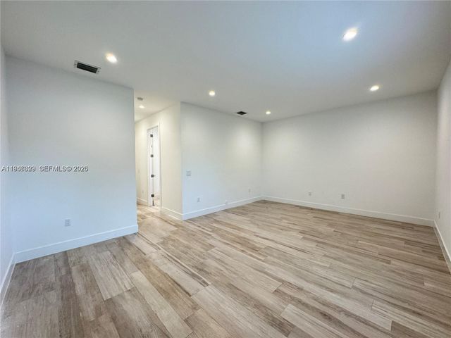 2933 SW 27th Ter, Miami, FL 33133