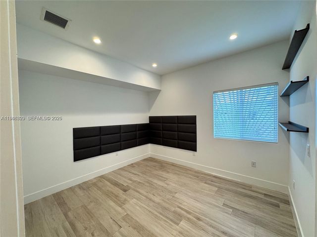 2933 SW 27th Ter, Miami, FL 33133