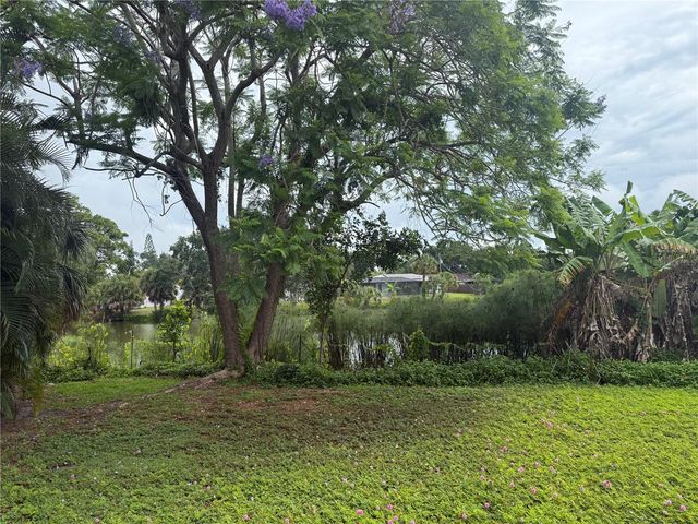 3211 MAYFLOWER STREET, Sarasota, FL 34231