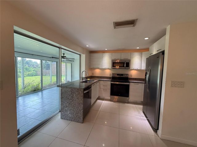 3211 MAYFLOWER STREET, Sarasota, FL 34231