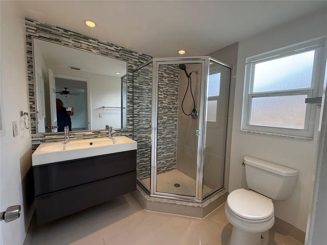 3211 MAYFLOWER STREET, Sarasota, FL 34231