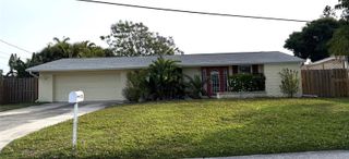 3211 MAYFLOWER STREET, Sarasota, FL 34231