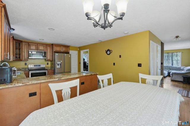 53 Quarry Lane, Meriden, CT 06451