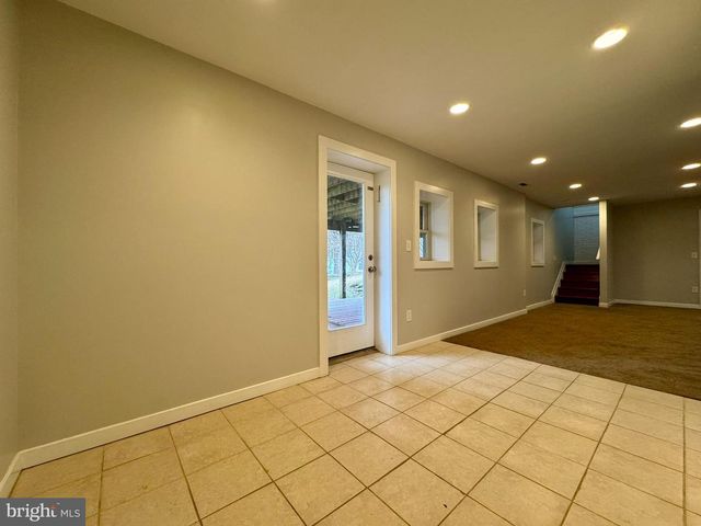 9813 MOYER RD, Damascus, MD 20872