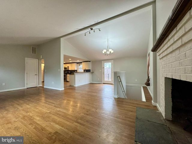 9813 MOYER RD, Damascus, MD 20872