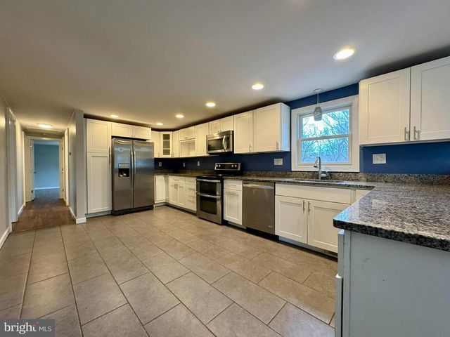 9813 MOYER RD, Damascus, MD 20872