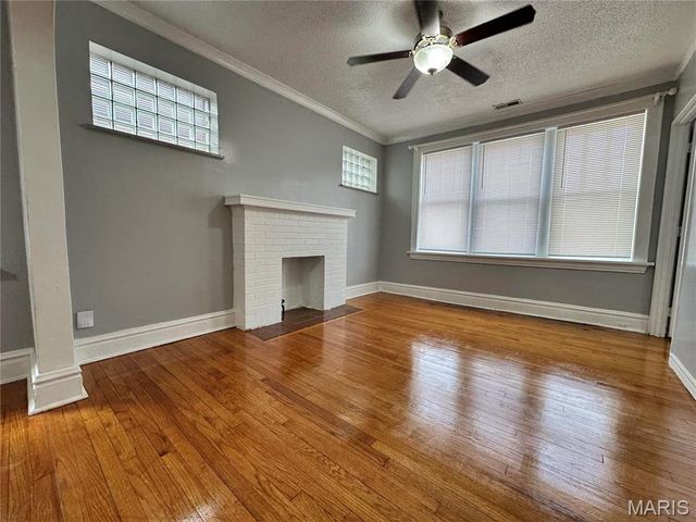 5056 Lindenwood Avenue, St Louis, MO 63109