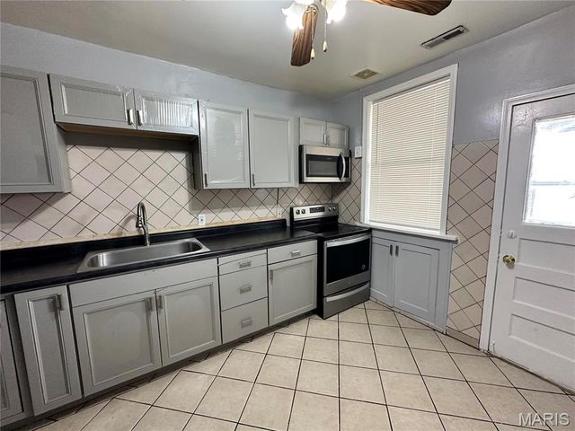 5056 Lindenwood Avenue, St Louis, MO 63109