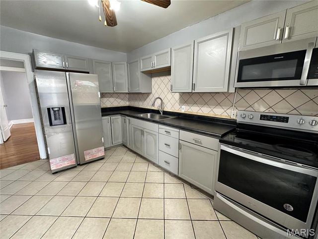 5056 Lindenwood Avenue, St Louis, MO 63109