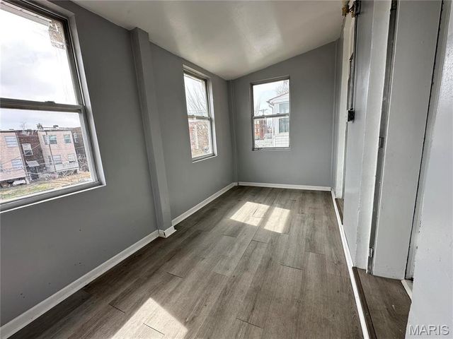 5056 Lindenwood Avenue, St Louis, MO 63109