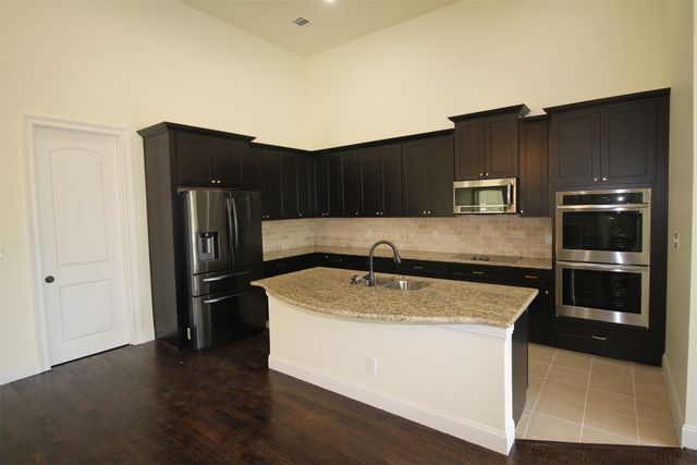162 Sunset Bay Pointe Court, Chico, TX 76431