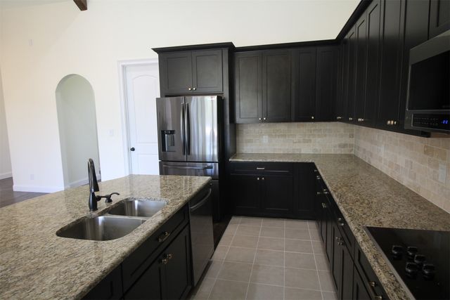 162 Sunset Bay Pointe Court, Chico, TX 76431