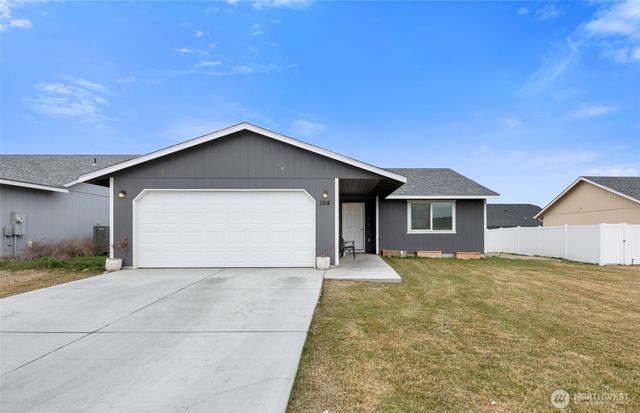 1314 W Polo Ridge Drive, Moses Lake, WA 98837
