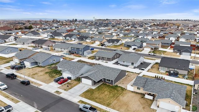 1314 W Polo Ridge Drive, Moses Lake, WA 98837