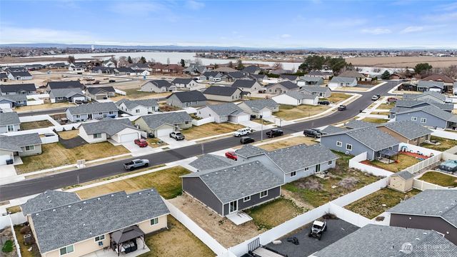 1314 W Polo Ridge Drive, Moses Lake, WA 98837