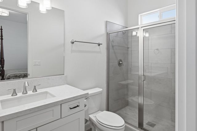 2937 22nd Avenue, Kingsburg, CA 93631