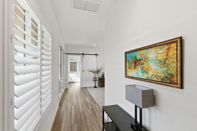 2937 22nd Avenue, Kingsburg, CA 93631