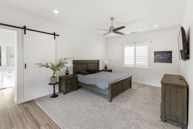 2937 22nd Avenue, Kingsburg, CA 93631