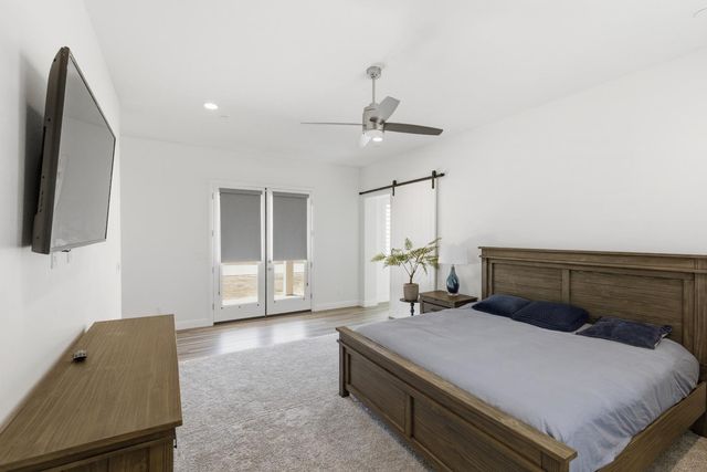 2937 22nd Avenue, Kingsburg, CA 93631