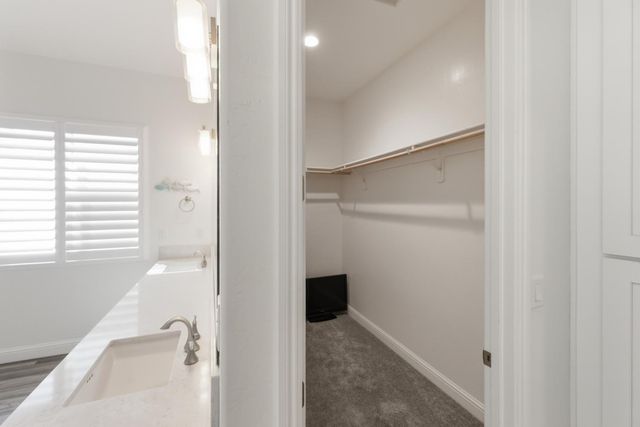 2937 22nd Avenue, Kingsburg, CA 93631