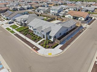 2937 22nd Avenue, Kingsburg, CA 93631