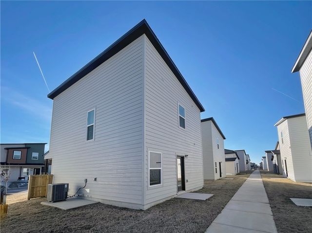 1090 States Avenue, Bentonville, AR 72713