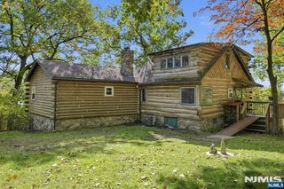 16 Glendale Road, West Milford, NJ 07421