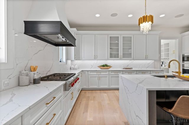 15 Old Orchard Lane, Indian Hill, OH 45242