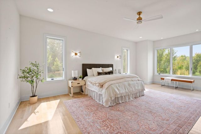 15 Old Orchard Lane, Indian Hill, OH 45242