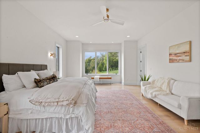 15 Old Orchard Lane, Indian Hill, OH 45242