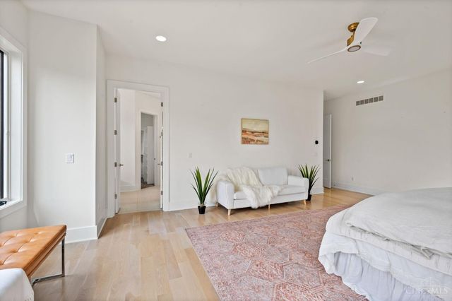 15 Old Orchard Lane, Indian Hill, OH 45242