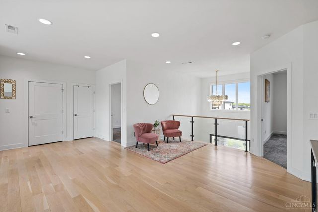 15 Old Orchard Lane, Indian Hill, OH 45242