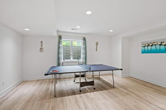 15 Old Orchard Lane, Indian Hill, OH 45242