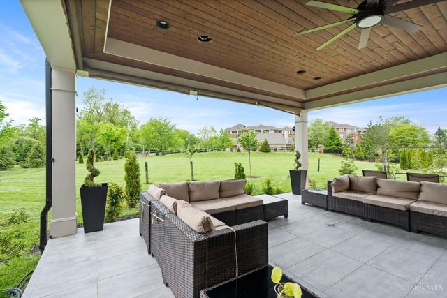 15 Old Orchard Lane, Indian Hill, OH 45242