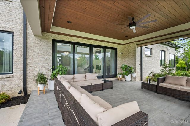 15 Old Orchard Lane, Indian Hill, OH 45242