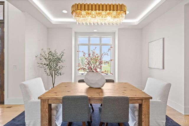 15 Old Orchard Lane, Indian Hill, OH 45242