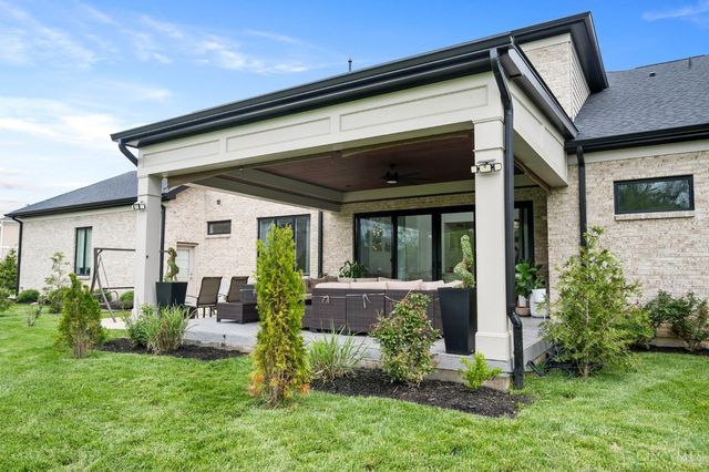 15 Old Orchard Lane, Indian Hill, OH 45242