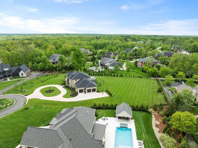 15 Old Orchard Lane, Indian Hill, OH 45242