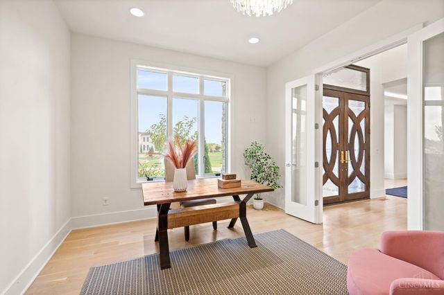 15 Old Orchard Lane, Indian Hill, OH 45242